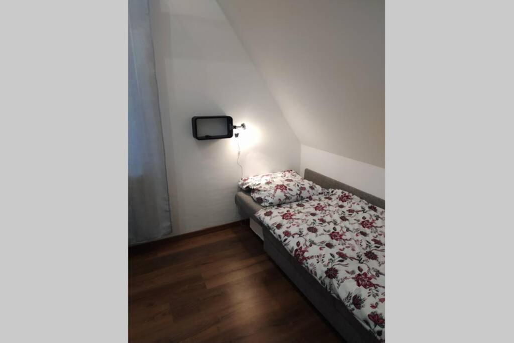 Apartman Atelier Vary V Nove Zrekonstruovanem Dome Κάρλοβι Βάρι Εξωτερικό φωτογραφία